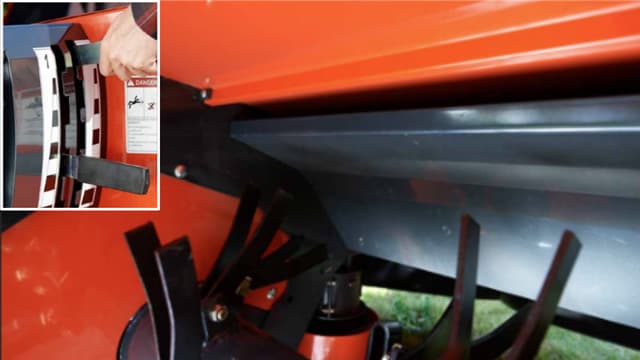 Réglage indépendant des dents du capot de conditionneuse