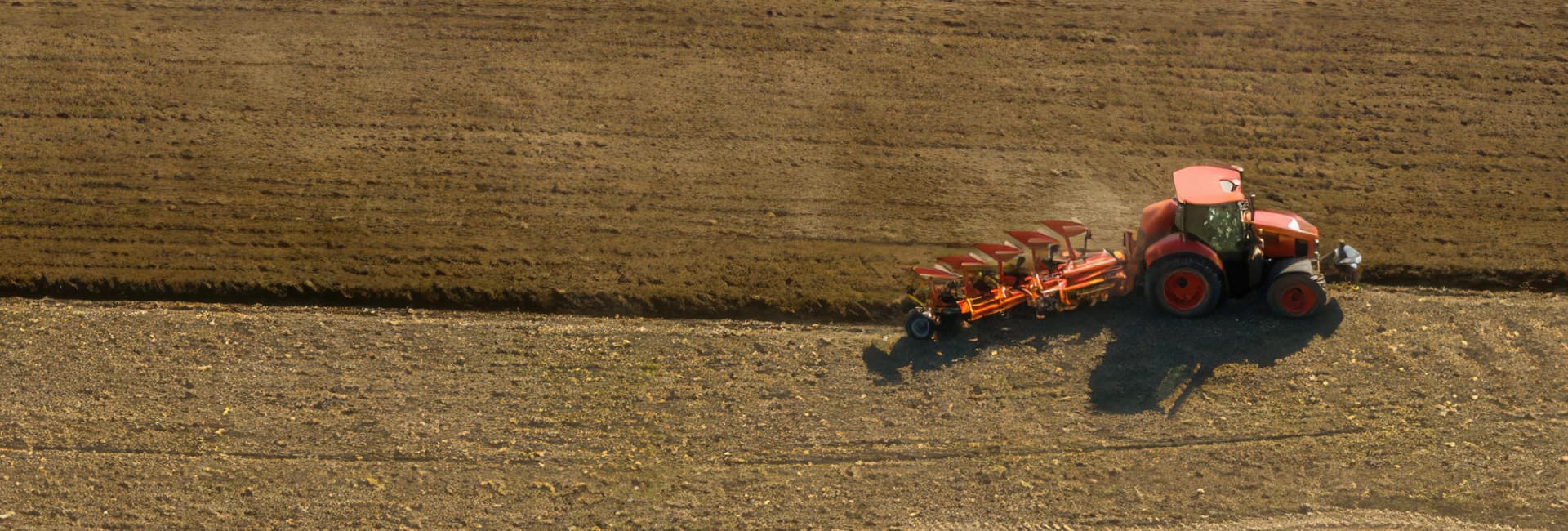 Charrues réversibles montées et semi-remontées