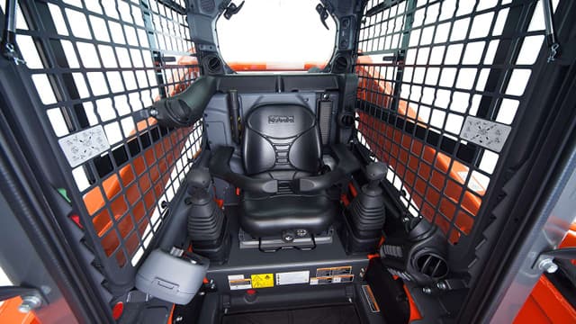 Standard 2-speed and suspension seat