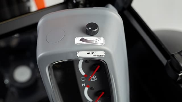 Proportional control of AUX circuit