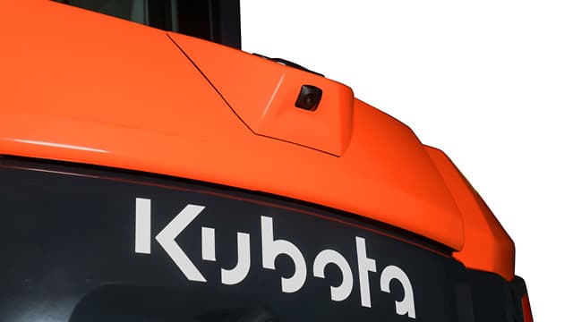 Optional - Rear-view camera. See the difference.